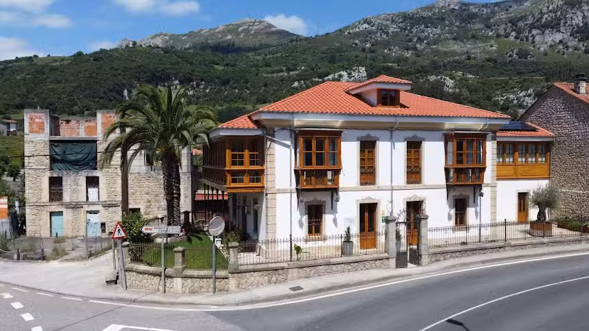 LOBEN – La casona del Deva