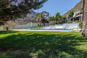 Los Peñones Experience