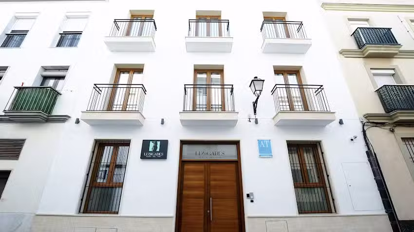 Luz de Gades • Suites • Spa • Gym (+18)