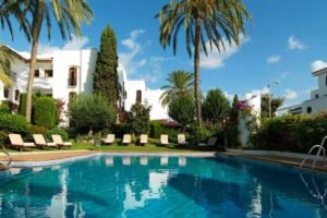 Macdonald Villacana Club