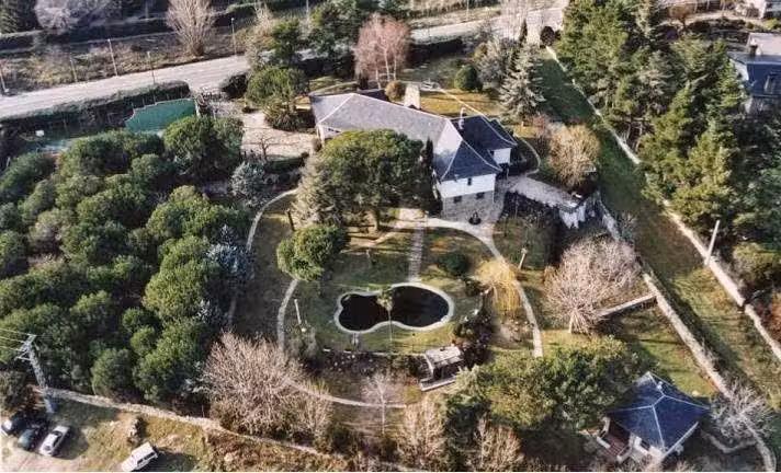 Mansion Longinos
