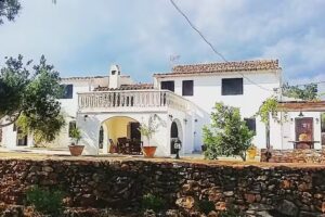 Mas de Les Garroferes