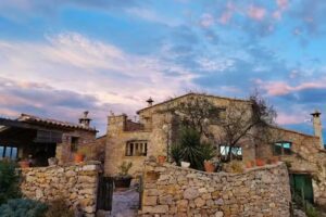 Masia Rural Flor de Vida