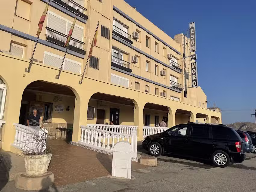 Mesón del moro / Restaurante