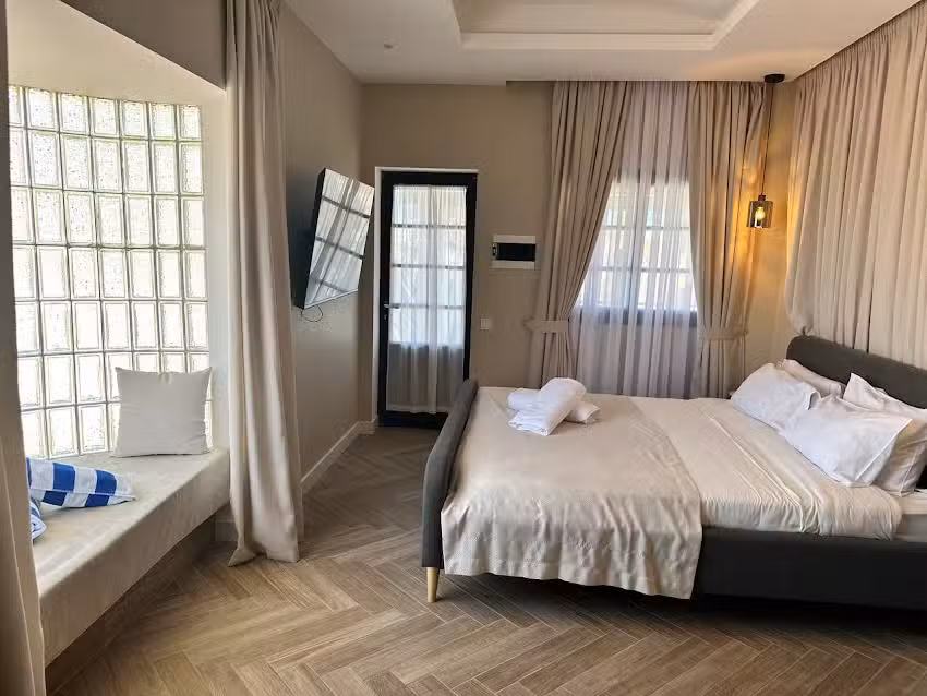 Miramar boutique apartments Adults Only
