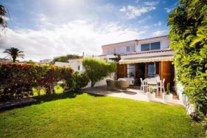 Oasis del Sur with Sea Views