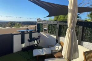 Old king’s beach house