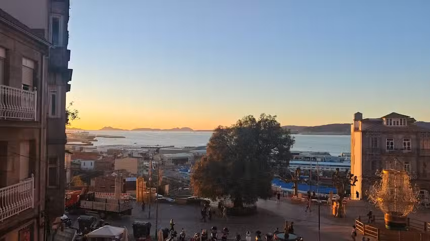 Olivo Apartment by Prishomes