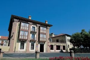 PALACIO AZCÁRATE HOTEL APARTAMENTOS RESTAURANTE CAFETERÍA BODAS