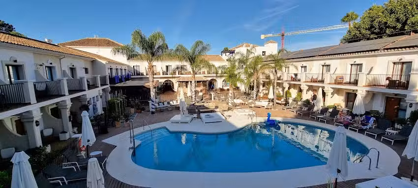 Paloma Blanca Boutique Hotel