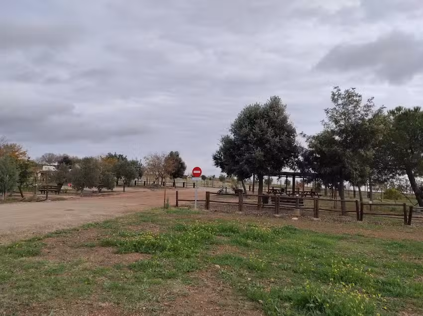 Parking de Caravanas «El Santo». Alcaracejos. (Córdoba)