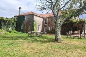 Pensión Albergue de Logrosa.