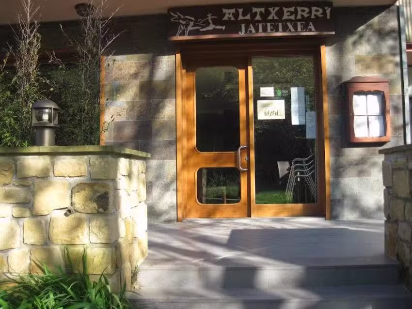 Pensión Altxerri