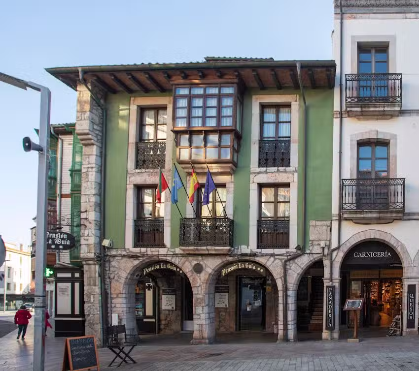 Pensión La Guía