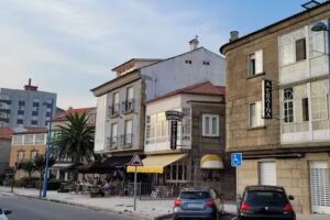 Pensión Vinoteca Ribeira de Fefiñáns