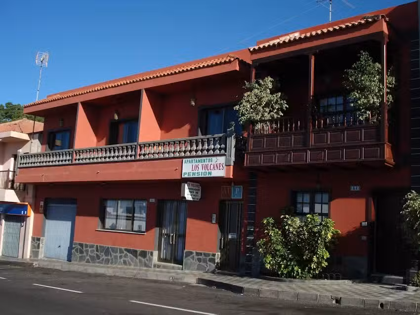 Pensión y Apartamentos Los Volcanes