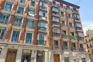 Plaza Mayor Suites & Apartments