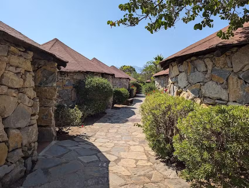 Poblado Watu – Selwo Aventura