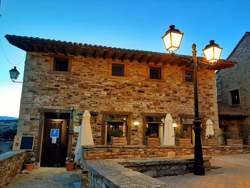 Posada Restaurante de Serrada en Puentes Viejas