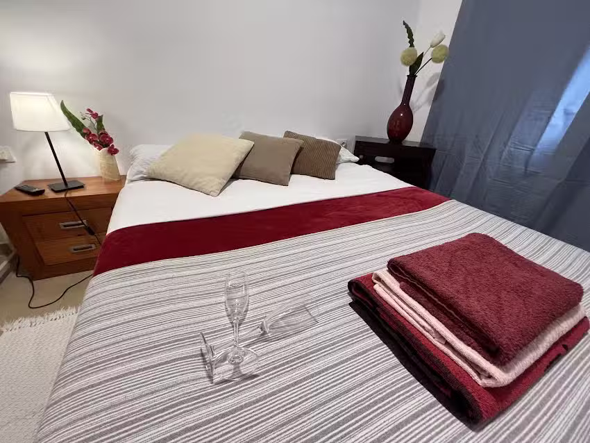 PRIVATE ROOMS WITH SHARED BATHROOMS!