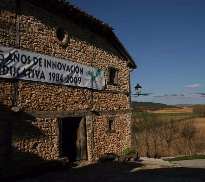 Pueblo-Activo. Pueblo-Escuela de Abioncillo.