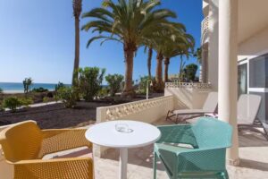 R2 Maryvent Beach Apartment