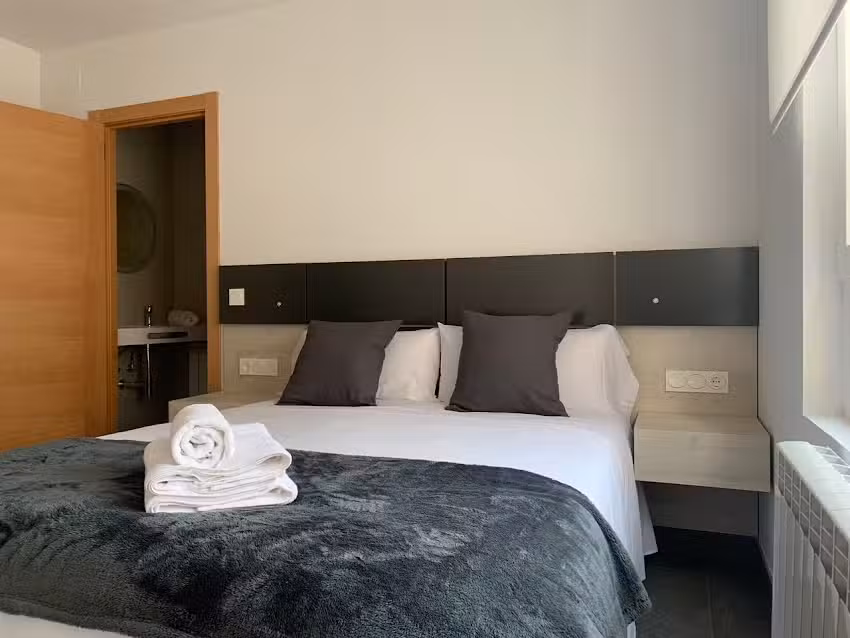 Ramón y Cajal Suites de Luxe