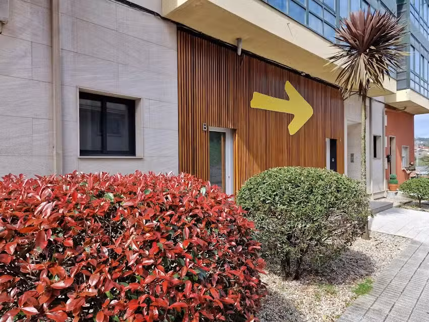 REDONDELA APARTMENTS
