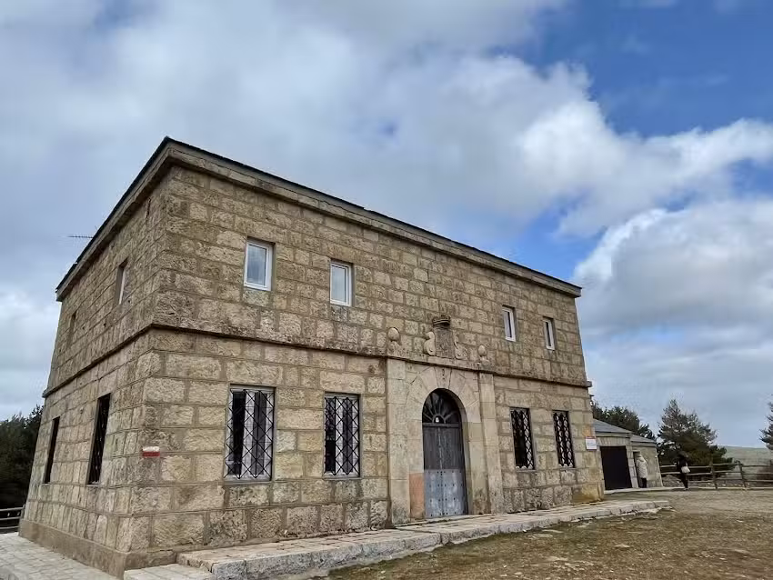 Refugio Juvenil Puerto de la Morcuera
