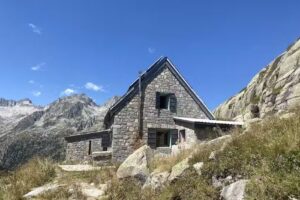 Refugio Ventosa y Calvell | 2.220 m