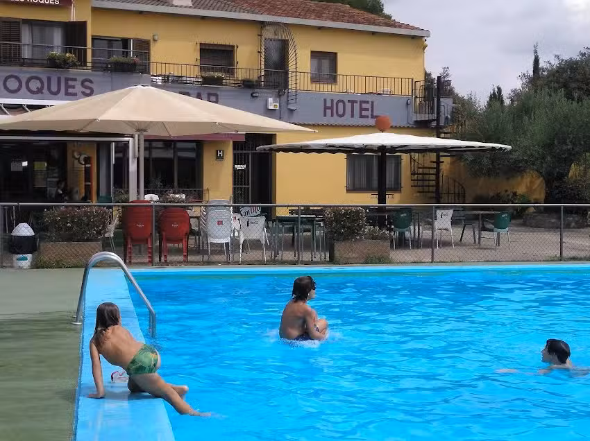 RESTAURANT LES ROQUES