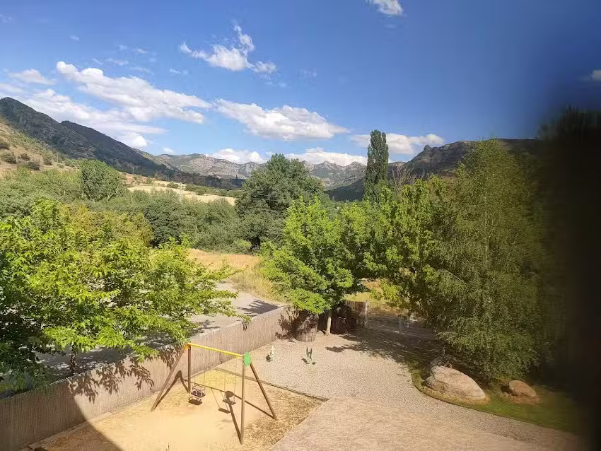 Restaurante y Apartamentos Turísticos Can Rocamora