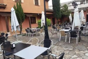Restaurante y Casas Rurales «La Casa de las Médicas»