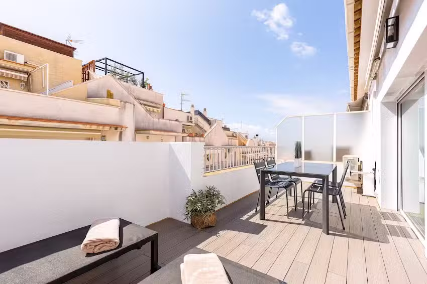 Sitges Group Apartments Calm Beach
