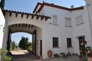 Sol Blanc Allotjament Turístic Rural – Alguaire, Lleida
