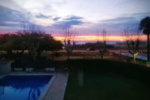 Suite en apartartamento compartido con piscina