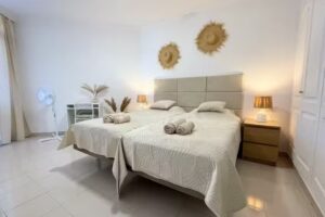 Sunset Flower Apartment