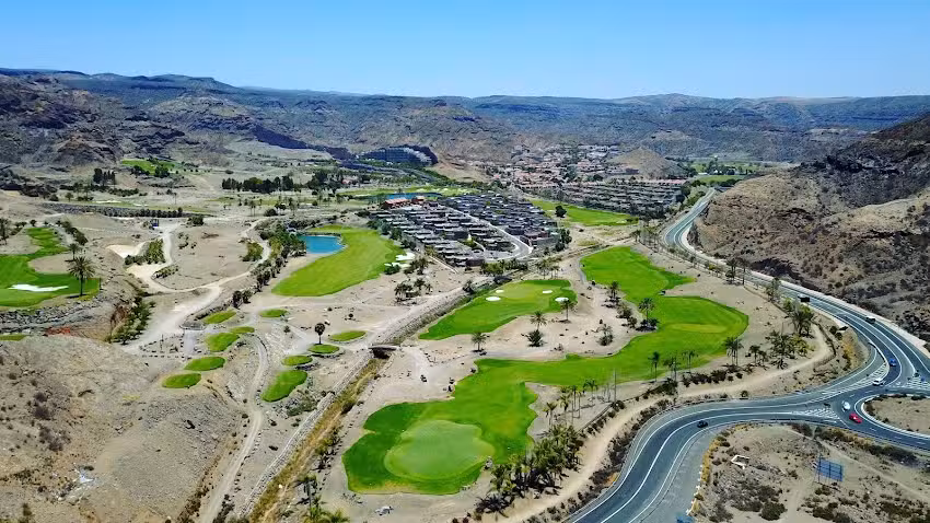 Tauro Villas