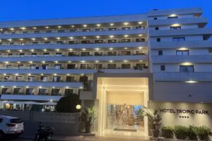 Tropic Park Hotel