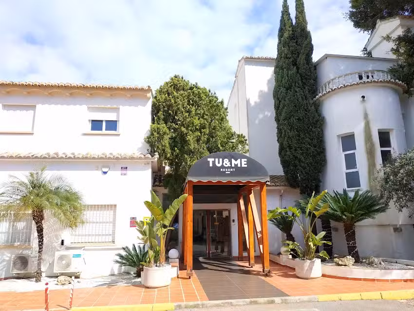 TU&ME Resort