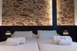 Ultreia Seven Rooms by Adeloló