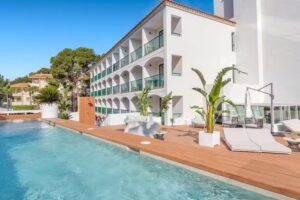 Valentin Somni Hotel & Suites