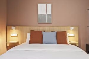 Vallecas Suites by Olala Homes