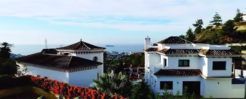 Villa Águila Club Guest House