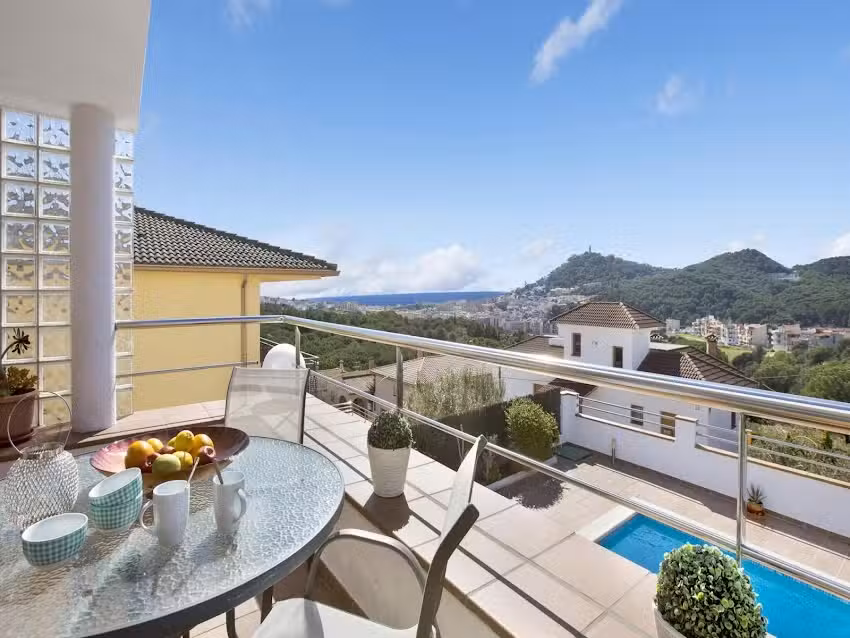 Villa con piscina privada en zona tranquila- Belvilla by Oyo