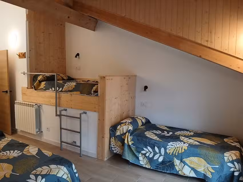 Villa de Salas Alojamientos