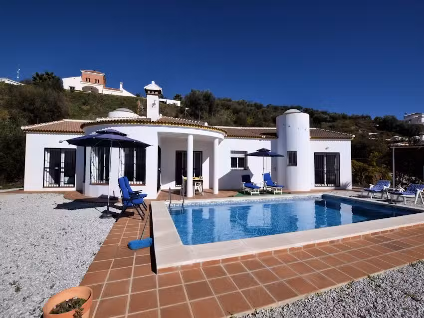 Villa en Arenas con vistas al mar y piscina privada- Belvilla by Oyo