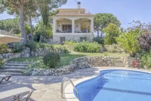 Villa en Arenys de Mar con vistas al mar- Belvilla by Oyo