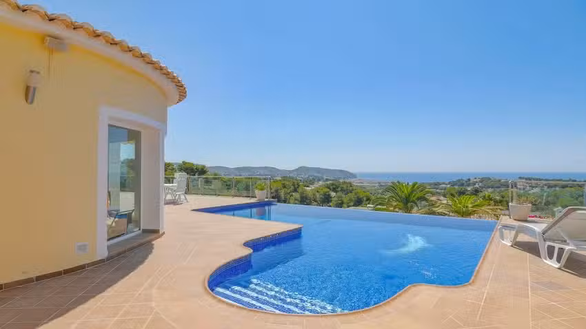 Villa en Moraira con vistas al mar y piscina- Belvilla by Oyo