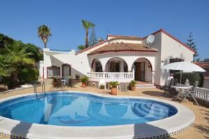 Villa en Rojales con piscina privada y vistas- Belvilla by Oyo